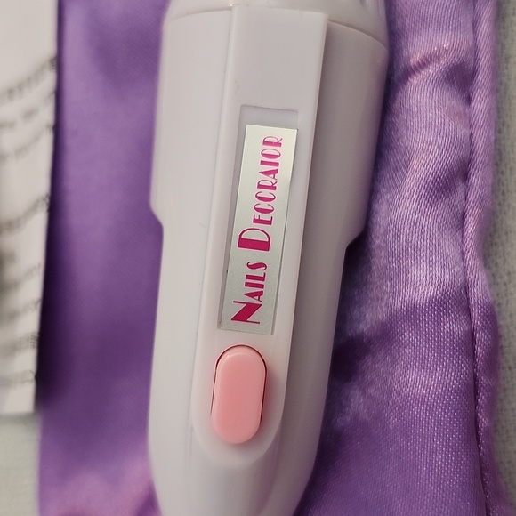 Four Piece Professional Grooming and Facial Cleansing System Set - Picture 9 of 17